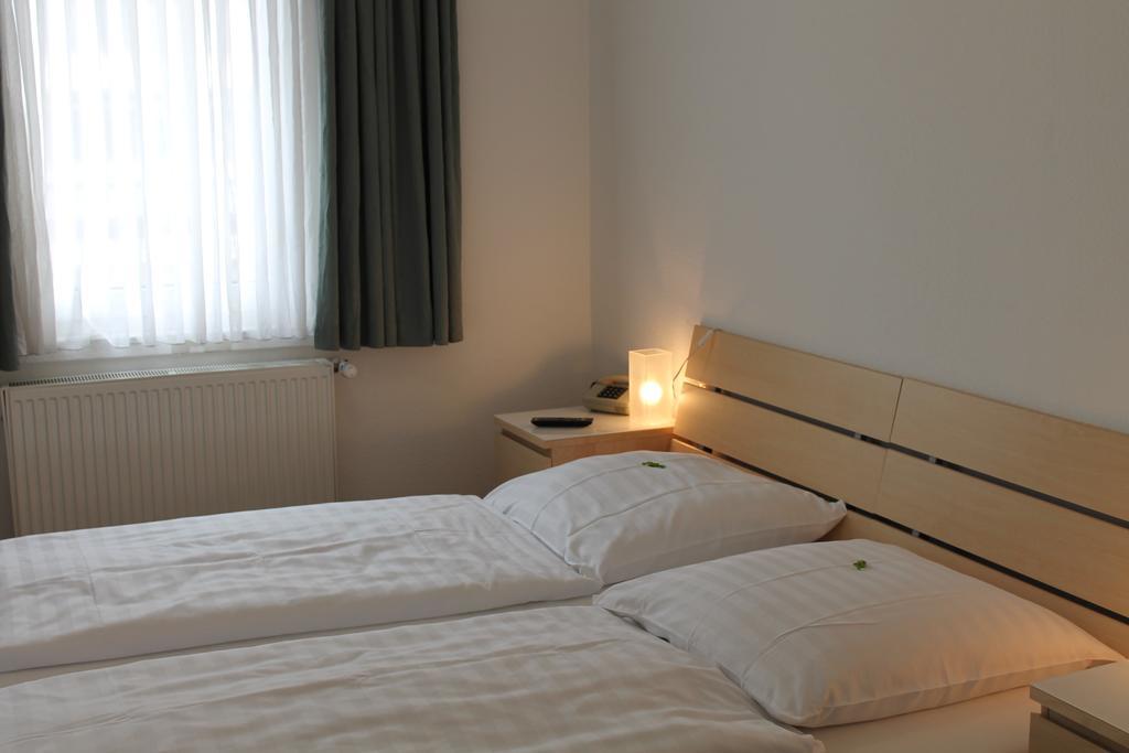 Hotel Weidenhof Düsseldorf Oda fotoğraf