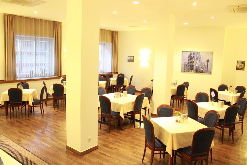Hotel Weidenhof Düsseldorf Dış mekan fotoğraf