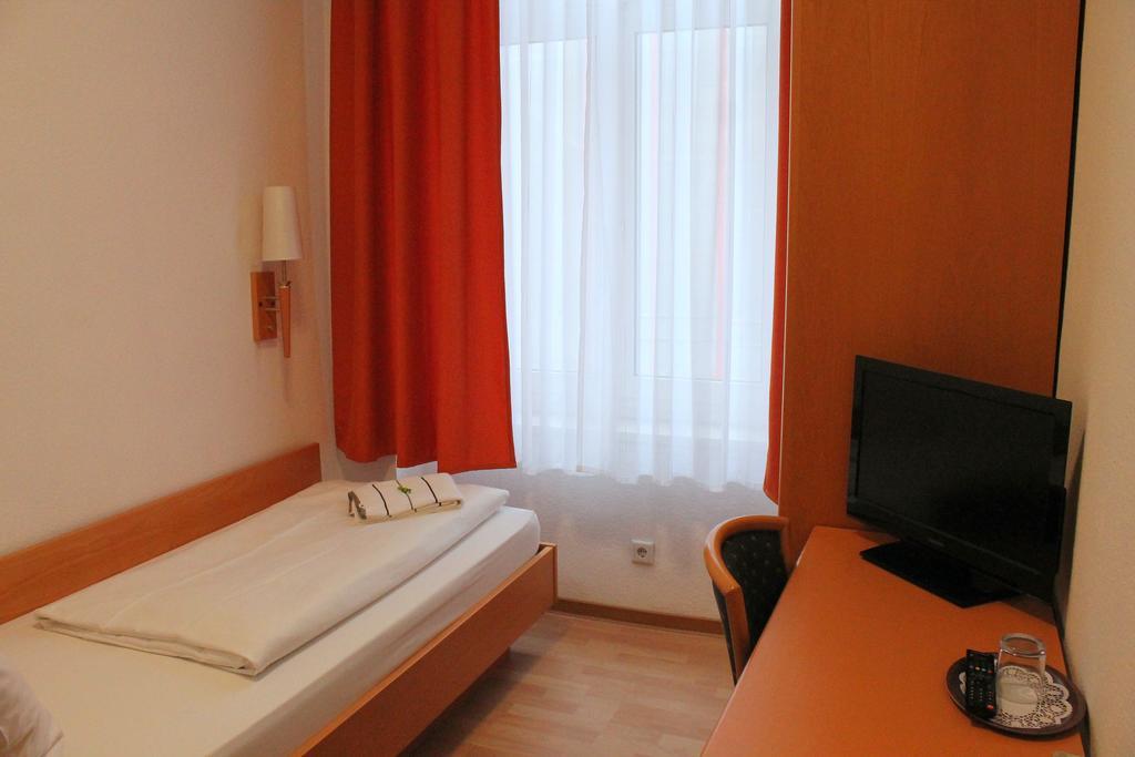 Hotel Weidenhof Düsseldorf Dış mekan fotoğraf