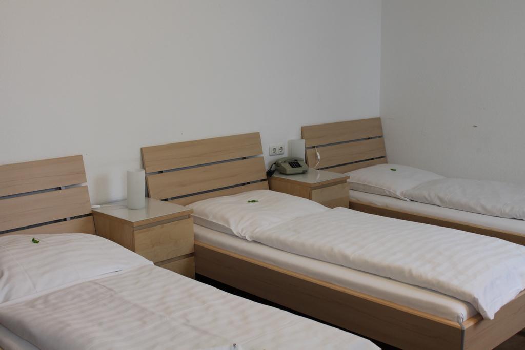 Hotel Weidenhof Düsseldorf Oda fotoğraf