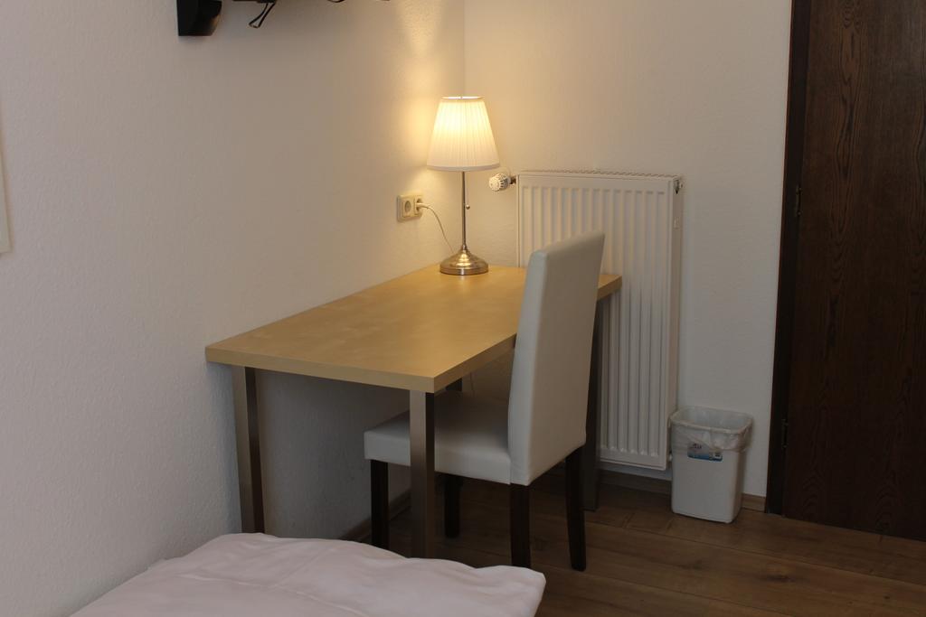 Hotel Weidenhof Düsseldorf Oda fotoğraf