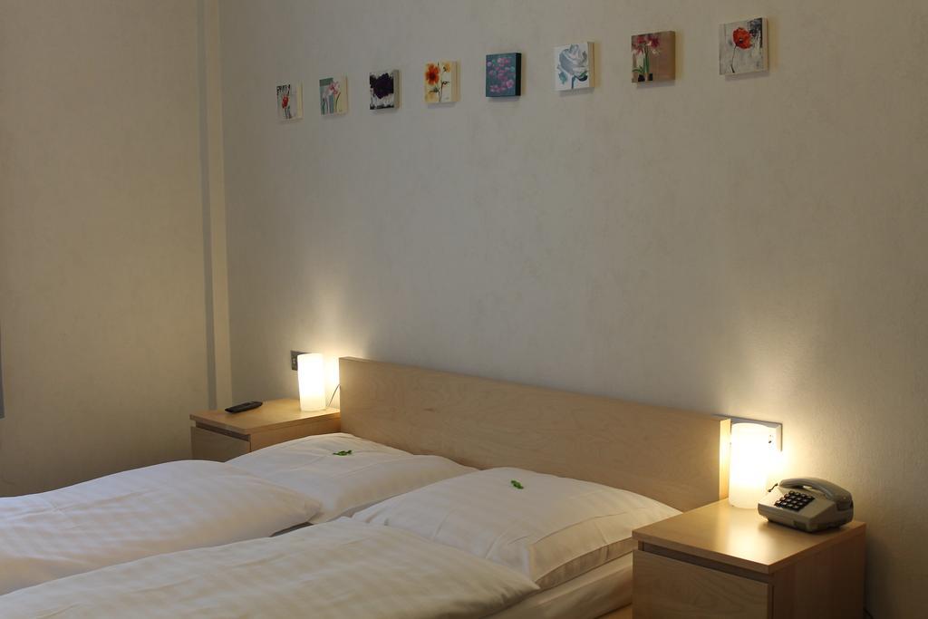 Hotel Weidenhof Düsseldorf Oda fotoğraf