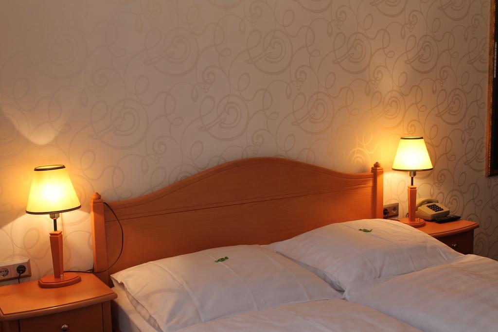 Hotel Weidenhof Düsseldorf Oda fotoğraf